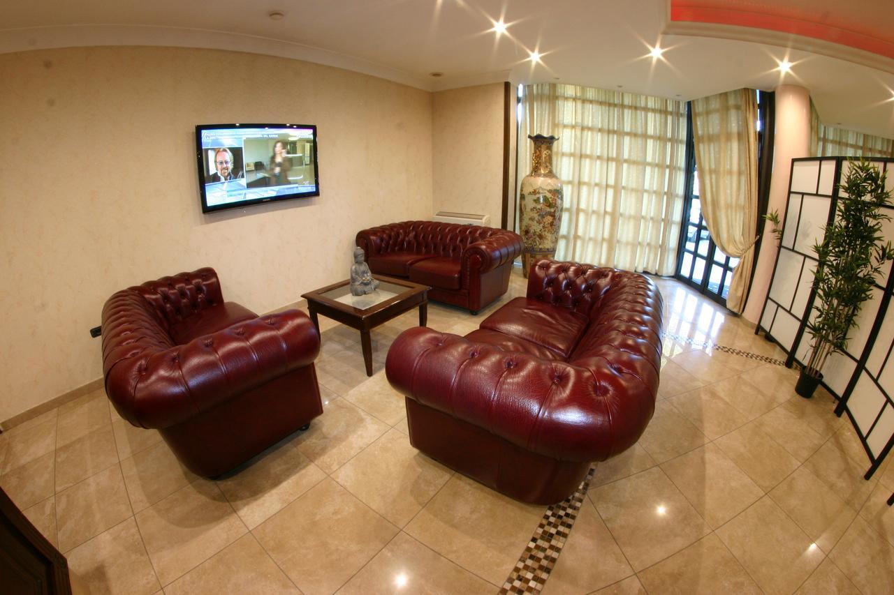 Chic Hotel 3*